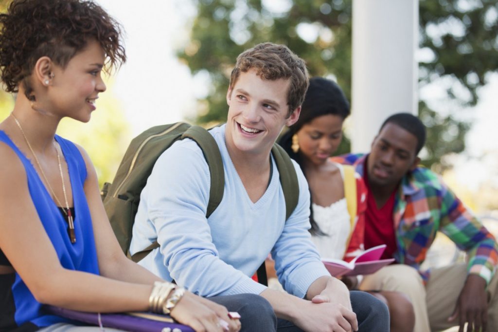 Las 5 Mejores Redes Sociales Para Conocer Gente Amistad Y Amigos